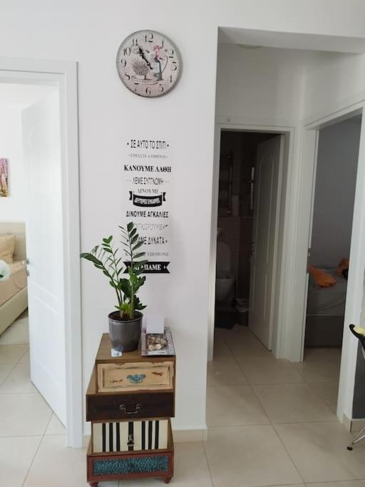 Renovated Apartment With Garden And Parking Space Peraía Dış mekan fotoğraf